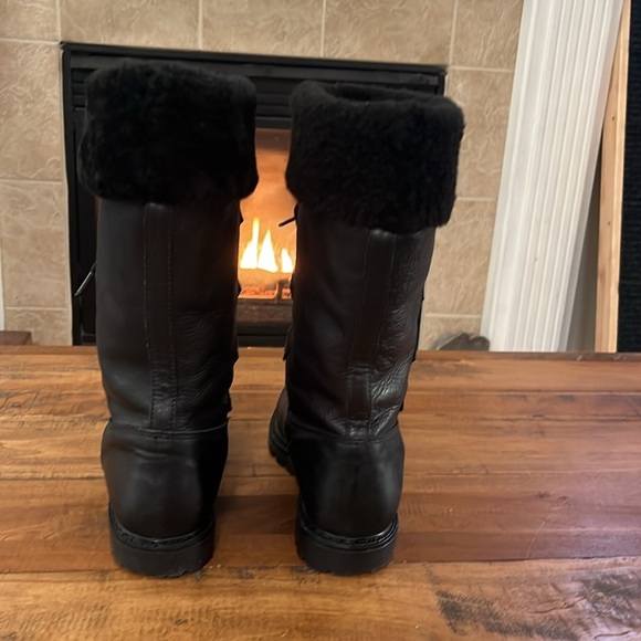 LA Canadienne lace up black leather boots, shearling lined. Size 7.5, - Picture 4 of 12